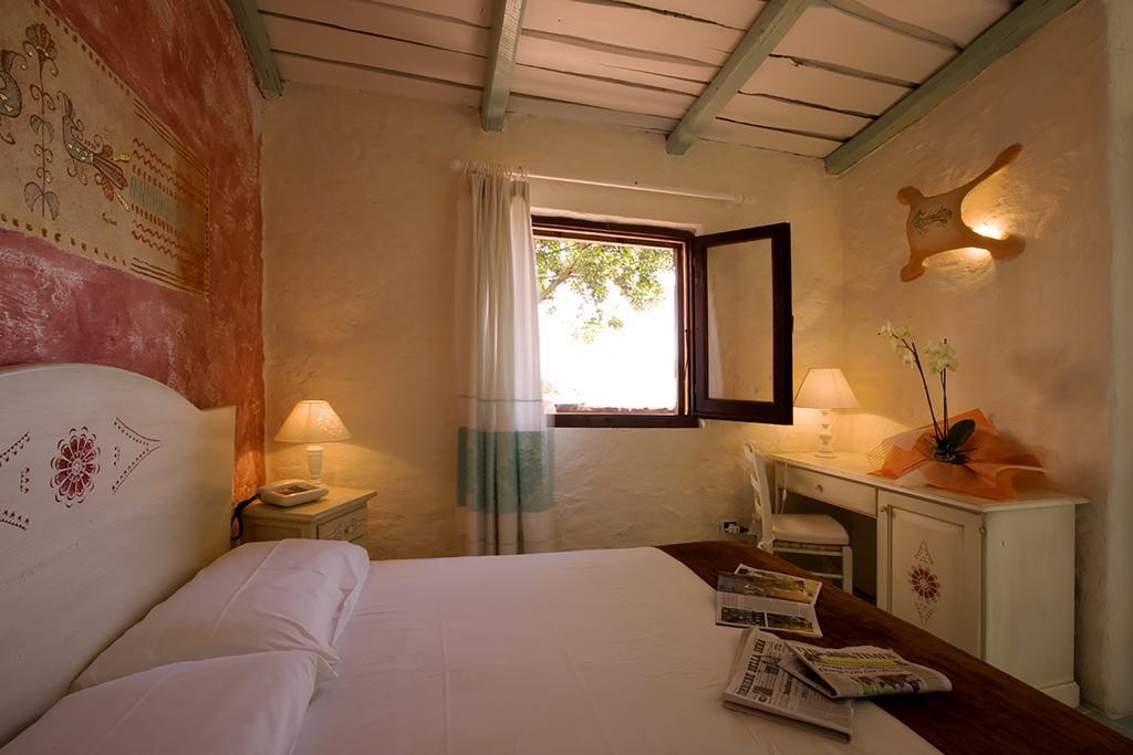 Hotel Don Diego Loiri Porto San Paolo Exterior foto