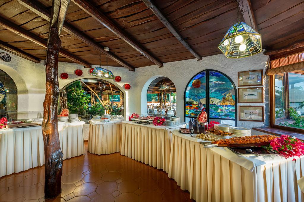 Hotel Don Diego Loiri Porto San Paolo Exterior foto