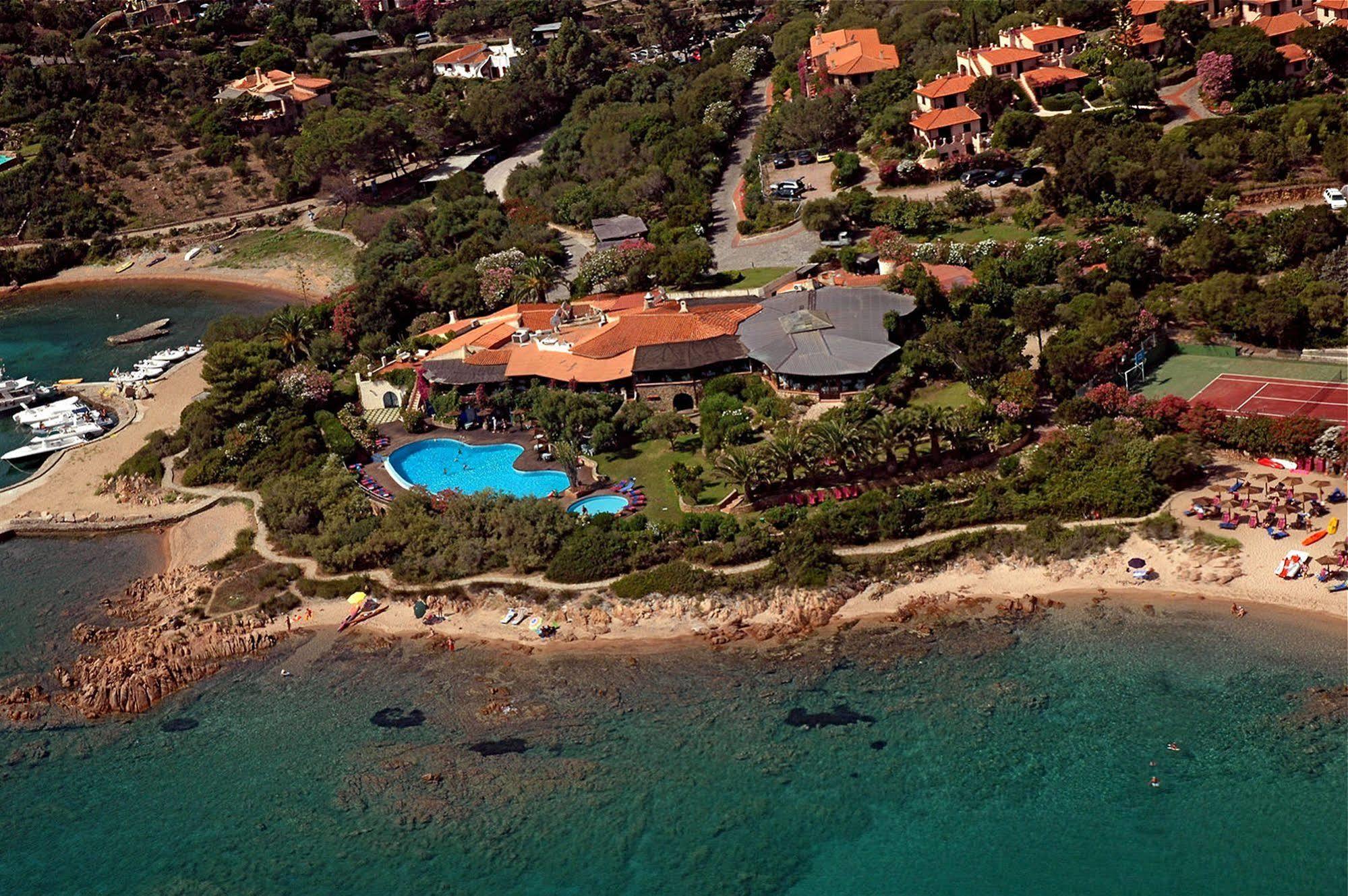 Hotel Don Diego Loiri Porto San Paolo Exterior foto